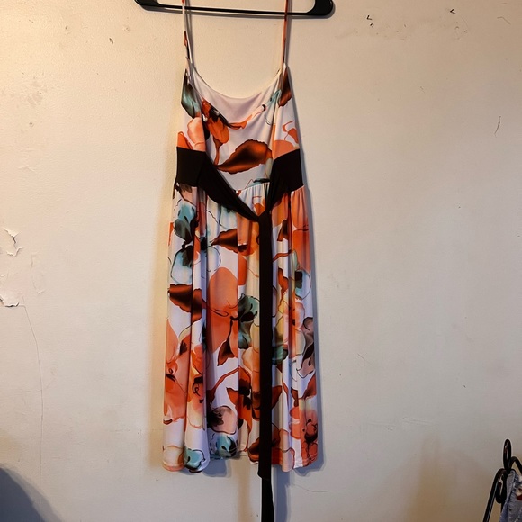 Wrapper Dress - Picture 2 of 3